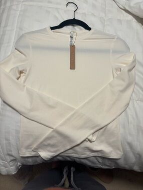 SKIMS Soft Ivory Long Sleeve Crew Top